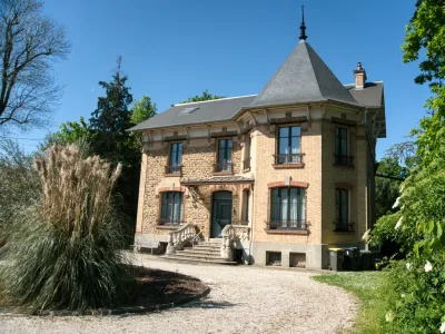 1920s Mansion Near Paris | Authentic Venue for Events