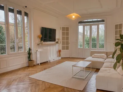 1920s Mansion Near Paris | Authentic Venue for Events