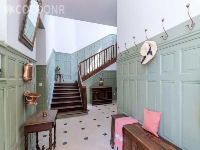 18th-Century Berry Estate: Historic Venue for Events