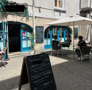Cosy Stone & Beam Venue for Events in Nantes