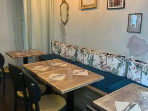 Cosy Stone & Beam Venue for Events in Nantes