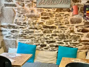 Cosy Stone & Beam Venue for Events in Nantes