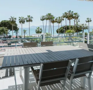 Luxury 2 Bedroom Apartment with Terrace on the Croisette, Cannes