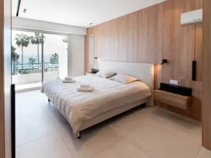 Appartement de Luxe 2 Chambres avec Terrasse sur la Croisette, Cannes
