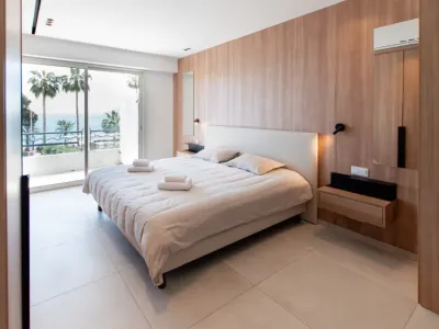Luxury 2 Bedroom Apartment with Terrace on the Croisette, Cannes