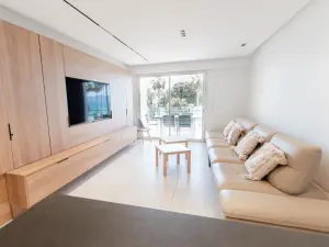 Appartement de Luxe 2 Chambres avec Terrasse sur la Croisette, Cannes
