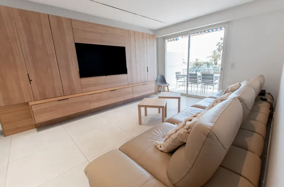 Appartement de Luxe 2 Chambres avec Terrasse sur la Croisette, Cannes