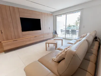 Luxury 2 Bedroom Apartment with Terrace on the Croisette, Cannes