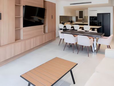 Luxury 2 Bedroom Apartment with Terrace on the Croisette, Cannes