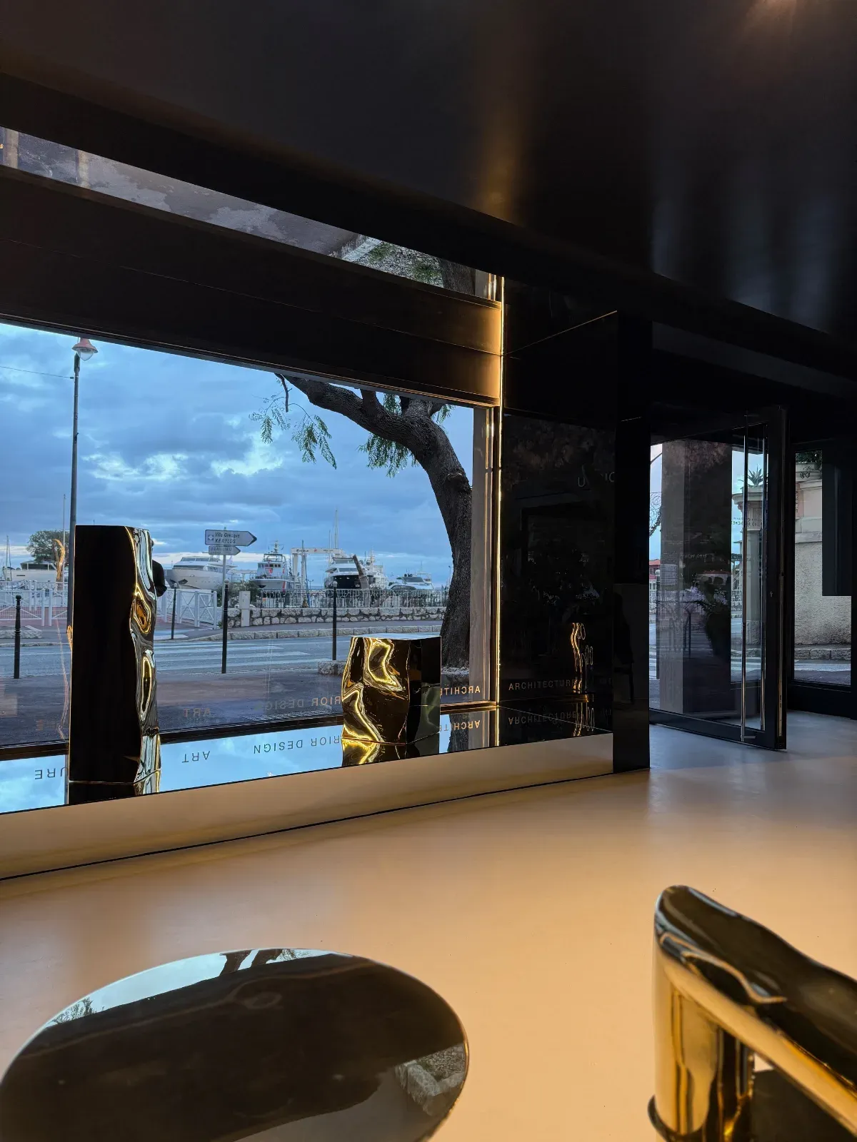 Galerie Moderne & Espace de Bureau pour Événements à Beaulieu-sur-Mer