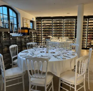 La Cave : Lieu Unique pour Événements en France