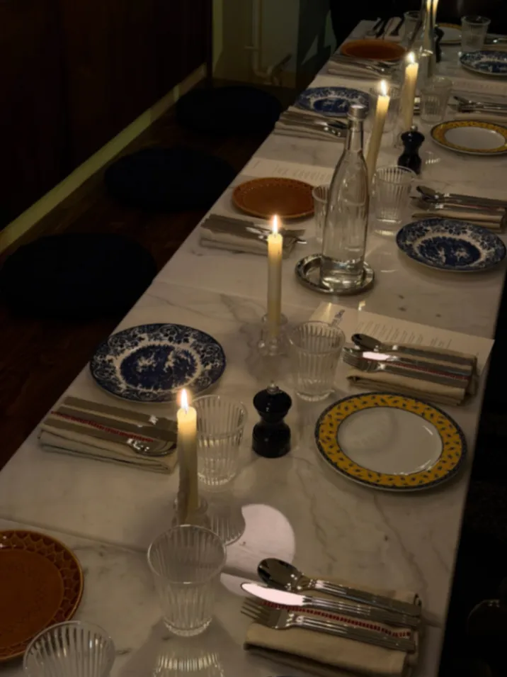 Bistrot Intime pour Cuisine de Saison et Vins Naturels à Paris