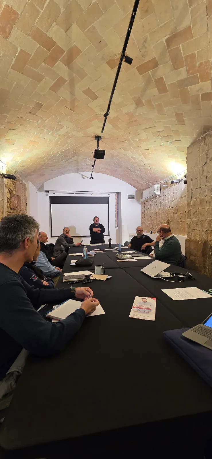 Ancienne Papeterie Gelidense : Lieu Industriel Historique pour Événements près de Barcelone
