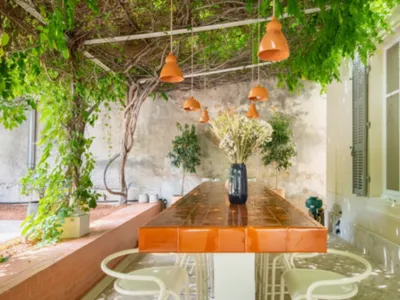 Majestueuse Maison de Campagne du 18ème Siècle à Marseille avec Piscine & Jardins