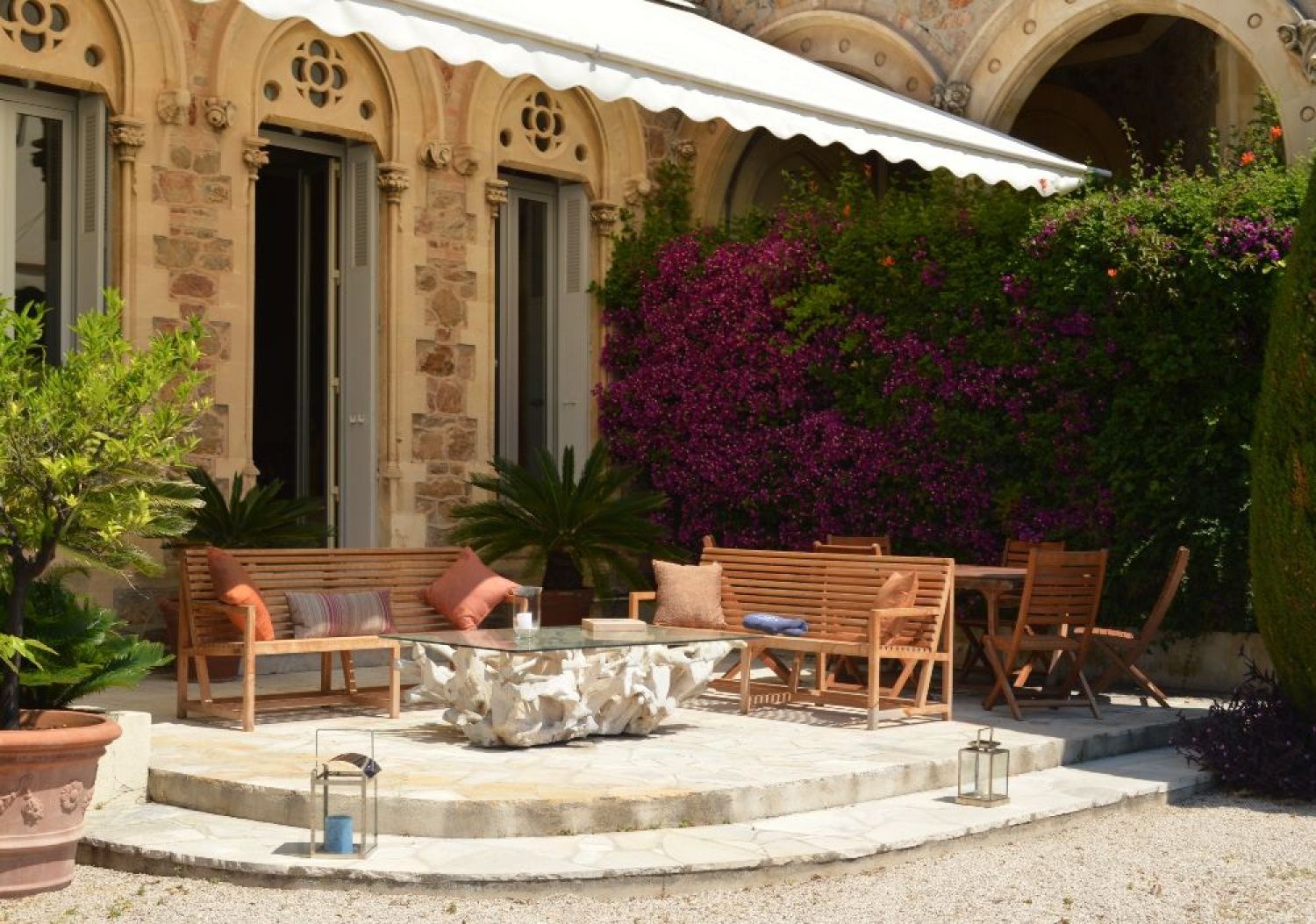 Large Panoramic Terrace