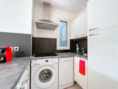 Charming Apartment in Cannes Pedestrian Street | Vacation & Event Space