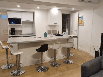 Appartement Rénové 3 Chambres près du Vieux-Port, Cannes | Jusqu'à 6 Personnes