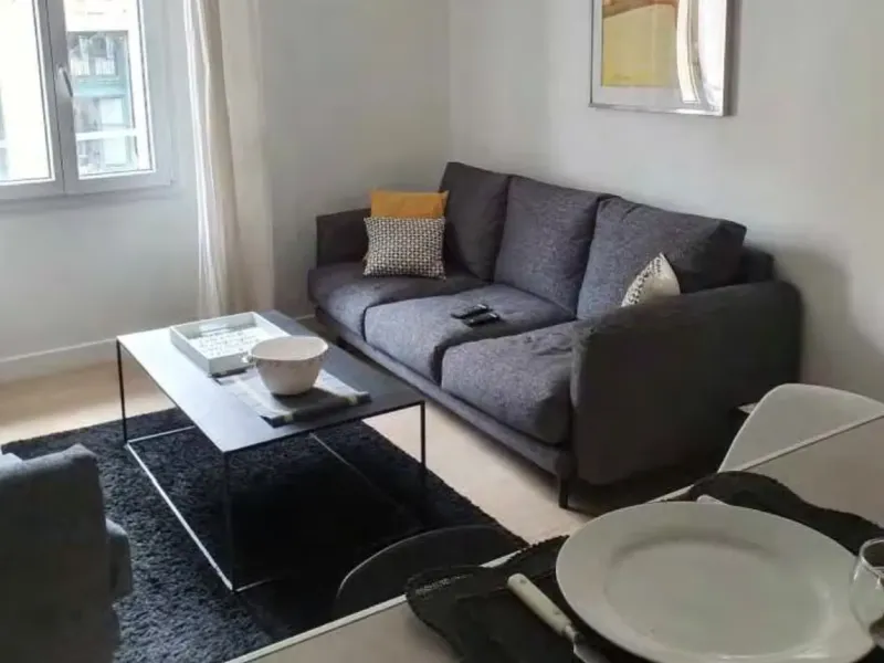 Appartement Rénové 3 Chambres près du Vieux-Port, Cannes | Jusqu'à 6 Personnes