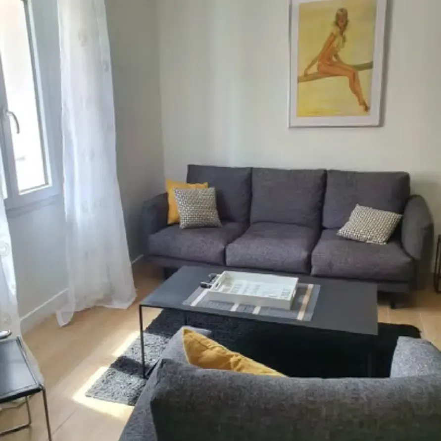 Renovated 3-Bedroom Apartment near Old Port, Cannes | Sleeps 6