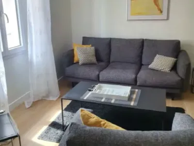 Appartement Rénové 3 Chambres près du Vieux-Port, Cannes | Jusqu'à 6 Personnes