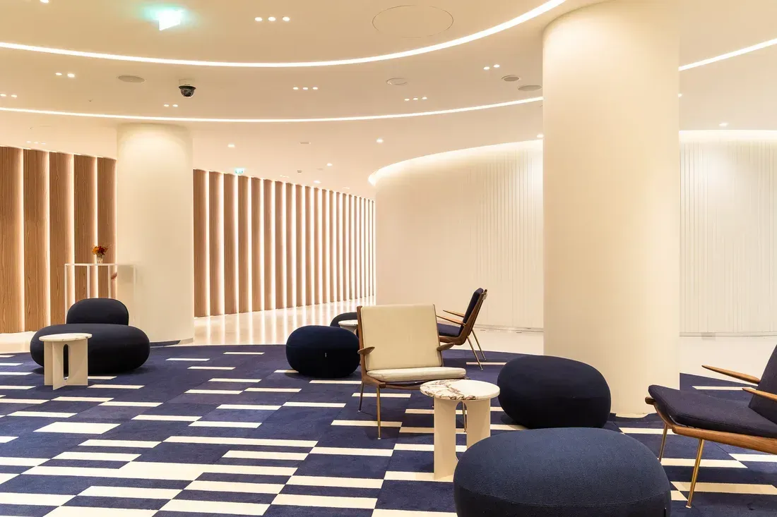 Modern Event Space Near Arc de Triomphe | Parisian Excellence
