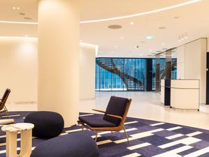 Modern Event Space Near Arc de Triomphe | Parisian Excellence