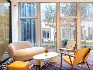 Modern Event Space Near Arc de Triomphe | Parisian Excellence