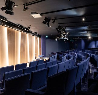 Auditorium Moderne pour Réunions, Lancements de Produits & Séminaires à Paris