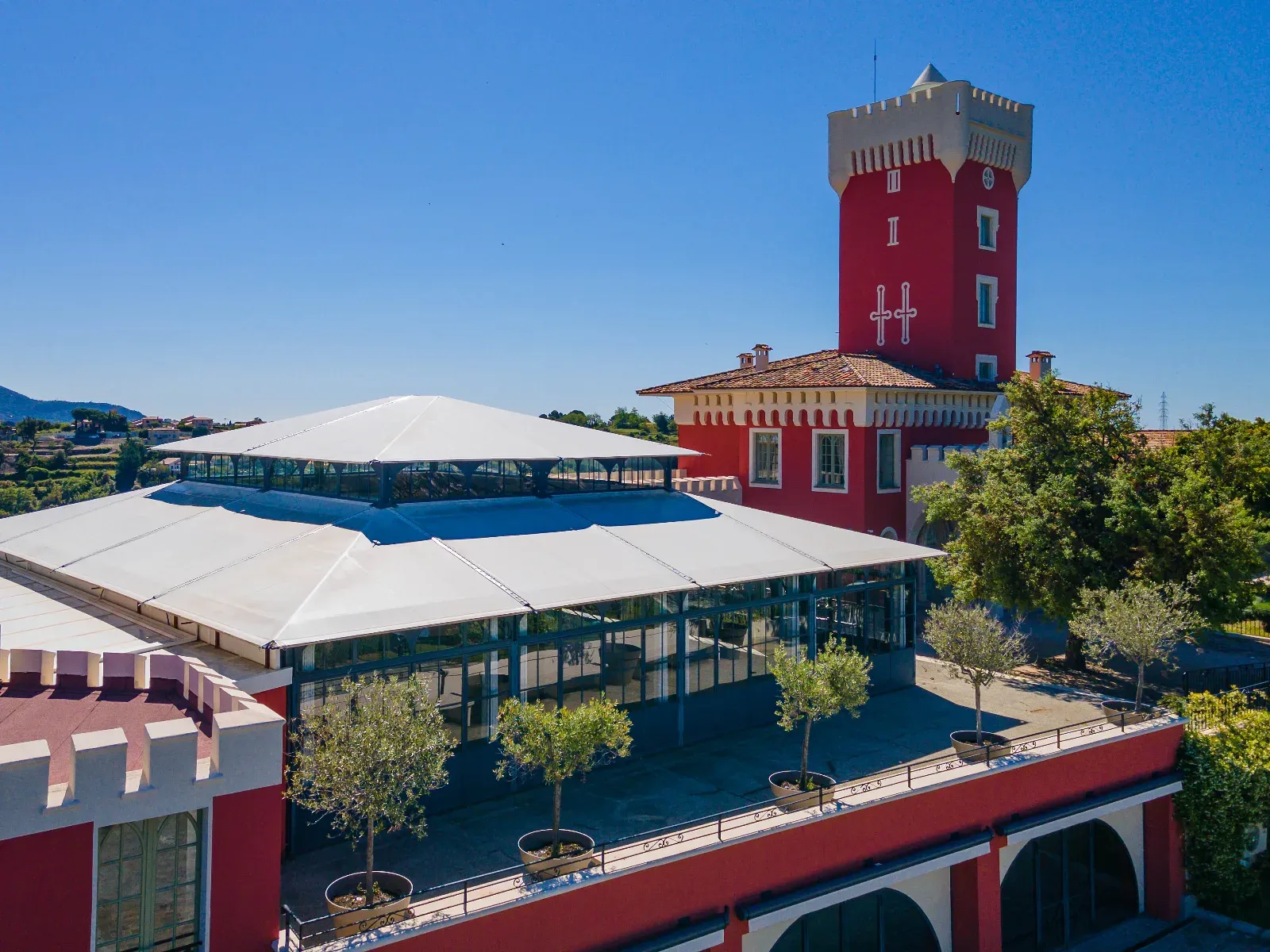 The Château: A Historic Riviera Venue with Sea Views