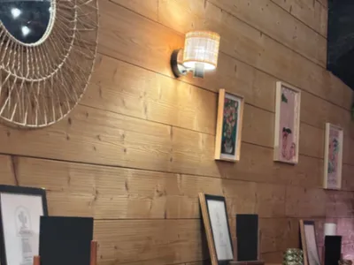 Bar Iconique du Vieux-Nice : Un Lieu Légendaire pour Soirées & Cocktails