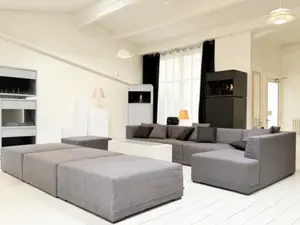Artistic 200 sqm Loft with Event Kitchen & 7m Table – Central Paris