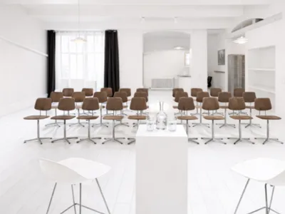 Loft Artistique 200 m² avec Cuisine Événementielle & Table de 7m – Paris Centre