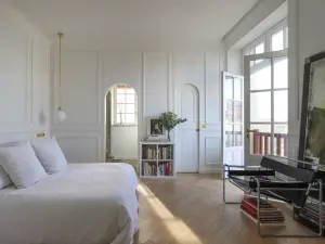Coastal Editorial Residence: A Private Loft in Biarritz