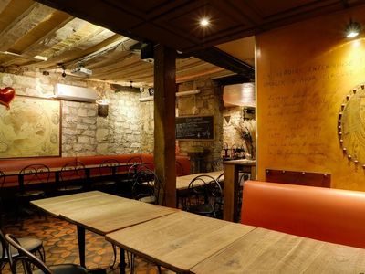 Traditional French Restaurant with Asian & Mediterranean Influences in Saint-Germain-des-Prés