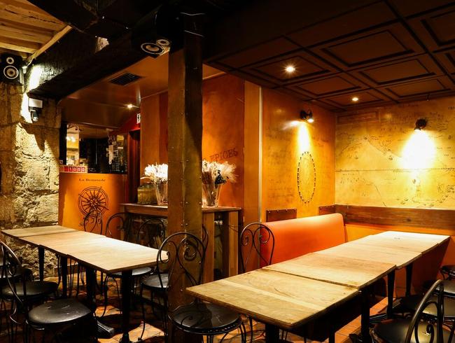 Traditional French Restaurant with Asian & Mediterranean Influences in Saint-Germain-des-Prés