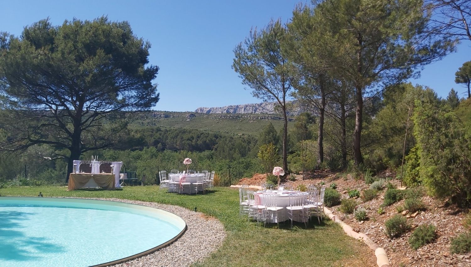 Exclusive Vineyard Venue with Mont Sainte Victoire Views in Rousset
