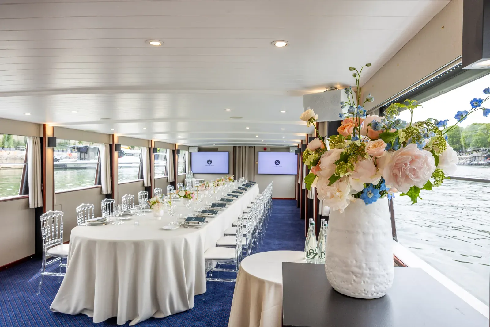 Luxury Yacht Venue in Paris for Events & Weddings