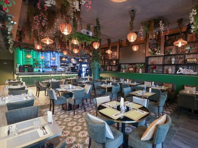 Restaurant Serre Épicurienne : Lieu d'Événement avec Vue sur la Seine