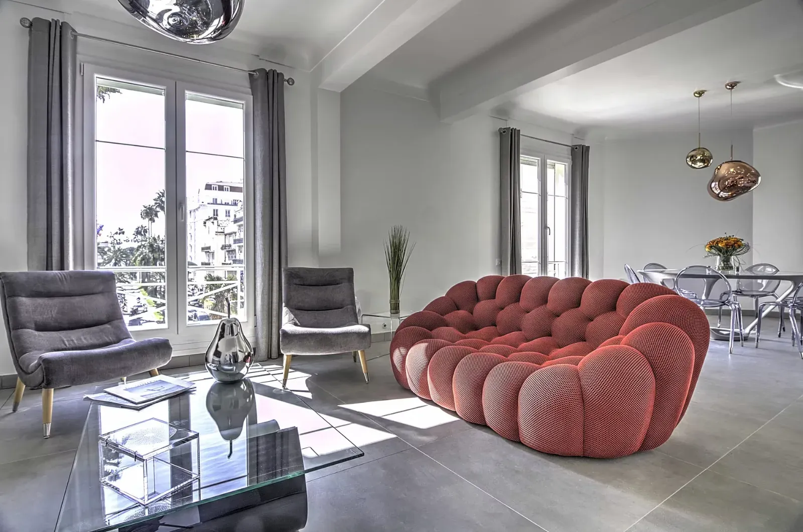 Modern 4-Bedroom Apartment in Cannes for Events