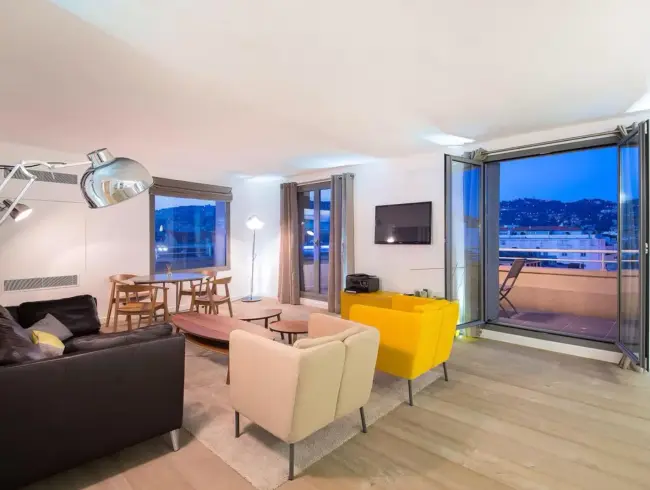 Penthouse Moderne à Cannes pour Événements & Réunions