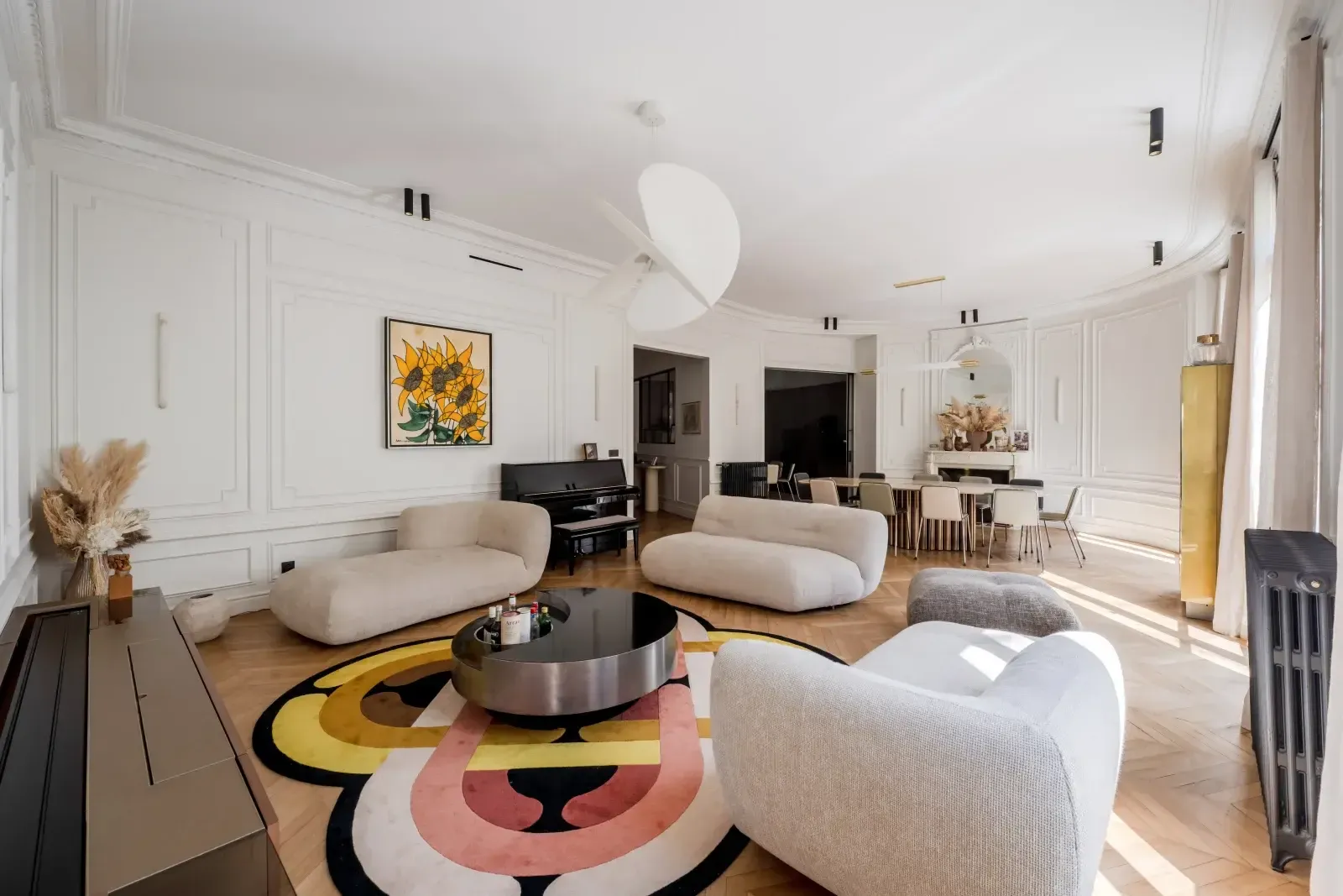Loft Contemporain pour Productions Visuelles et Événements Professionnels à Paris