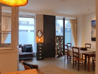 Former Bookshop Venue in Paris for Meetings, Exhibitions & Photoshoots