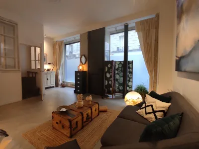 Former Bookshop Venue in Paris for Meetings, Exhibitions & Photoshoots