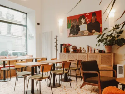 Elegant Modular Meeting Room for Professional Events in Paris