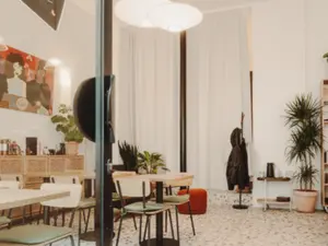 Salle de réunion modulable et élégante pour événements professionnels à Paris