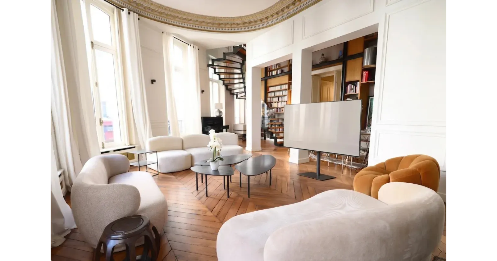 Haussmann-Style Duplex for Private Events in Paris