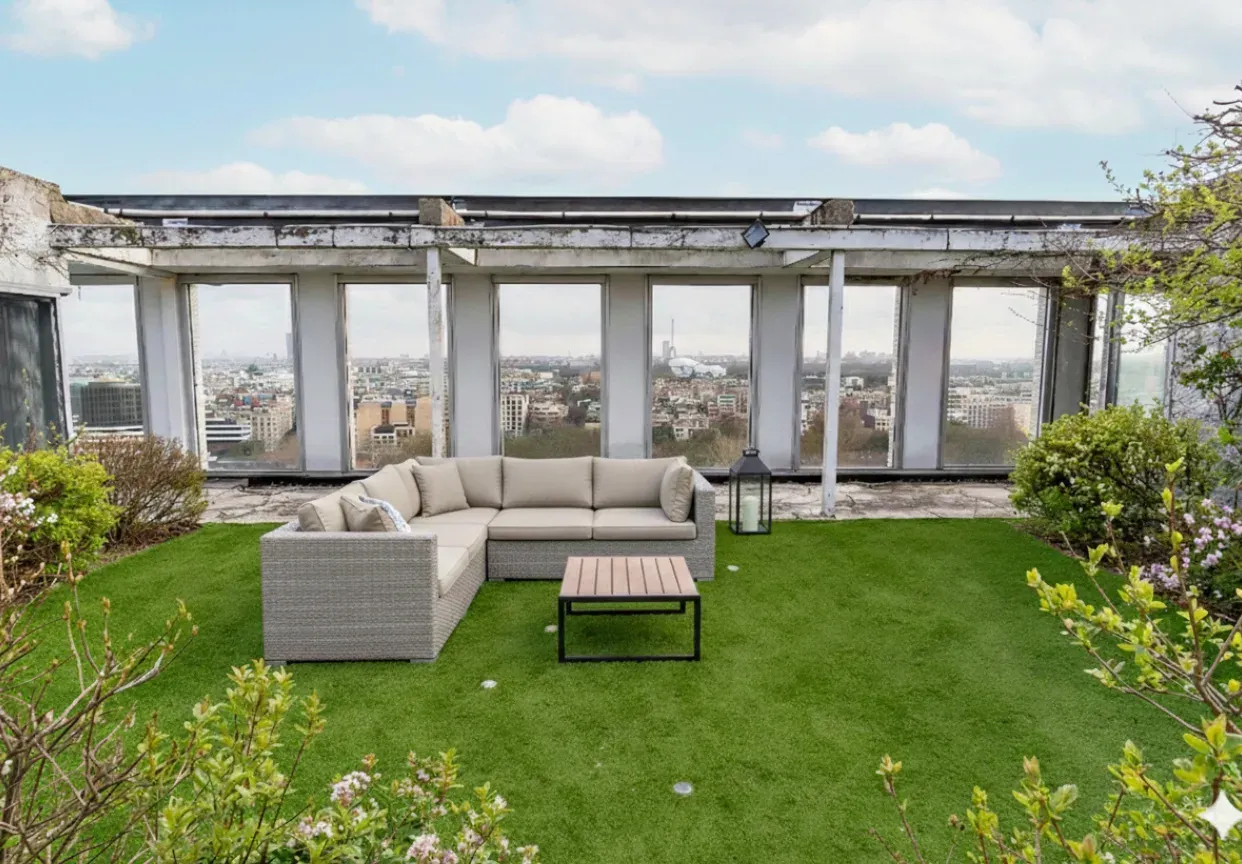 La Défense Penthouse with Panoramic Paris Views & Hanging Garden