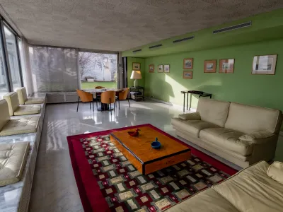 Penthouse à La Défense avec Vue Panoramique sur Paris et Jardin Suspendu