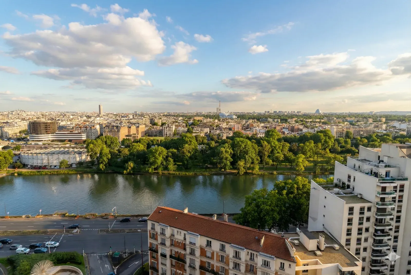 La Défense Penthouse with Panoramic Paris Views & Hanging Garden