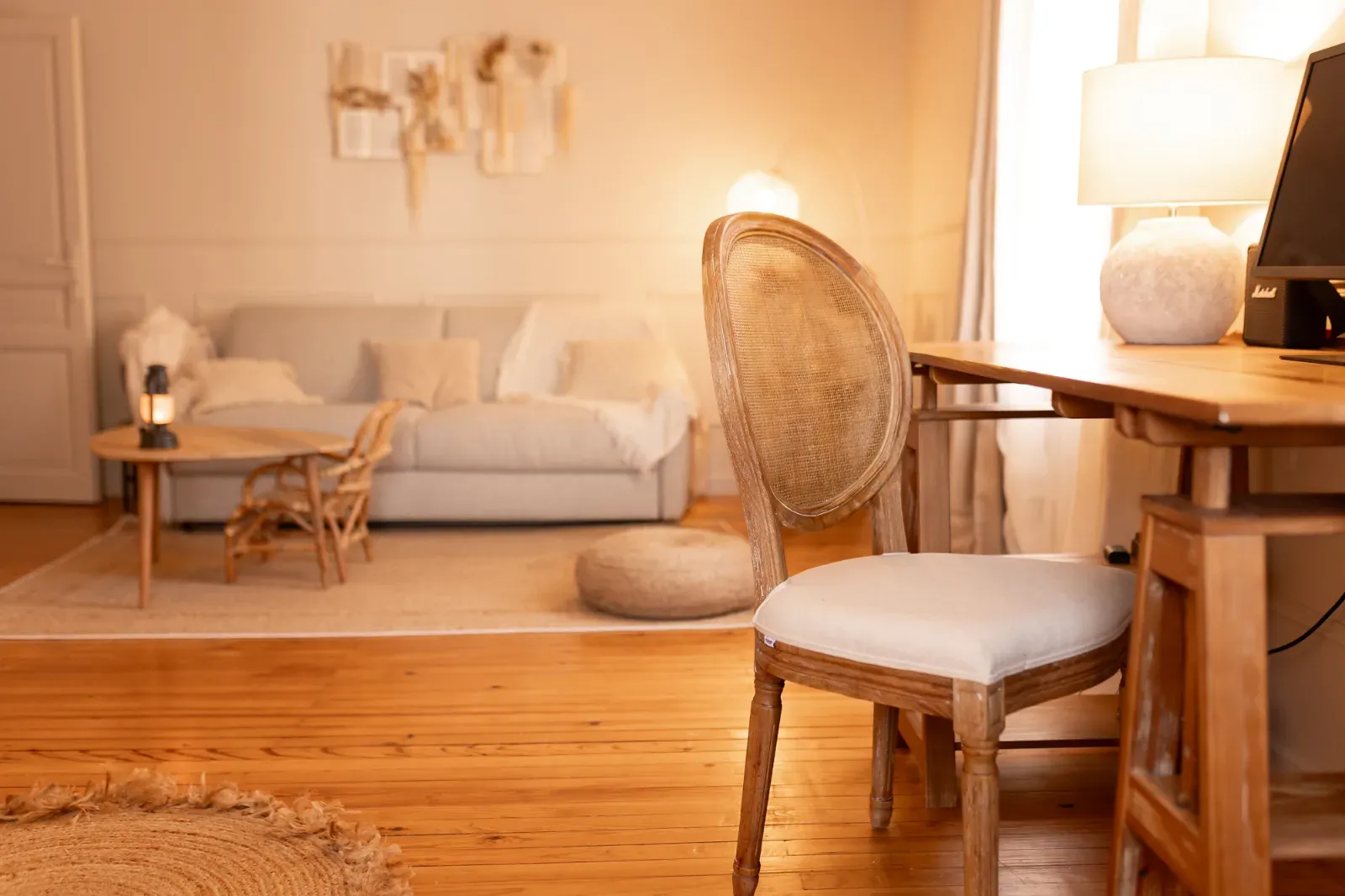 Maison-Atelier Lumineuse pour Séances Photo & Vidéo à Bessières
